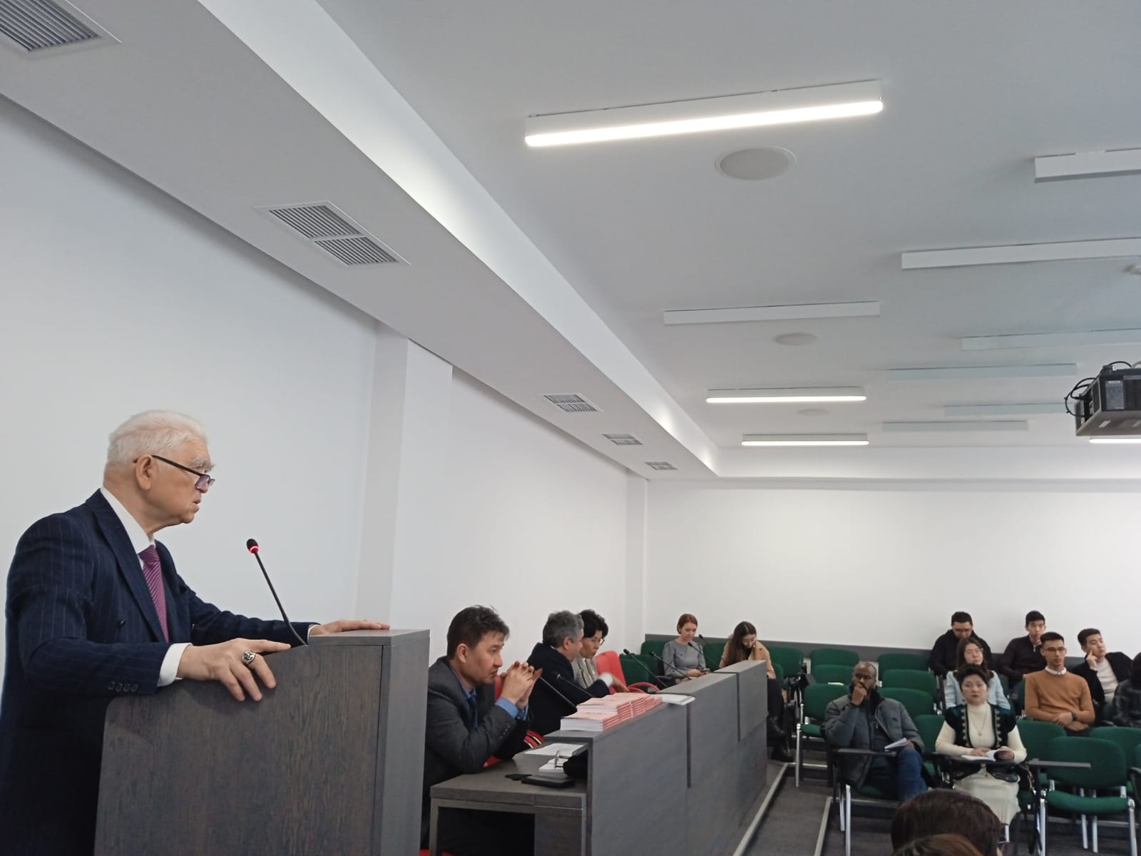VIII Казахстанская студенческая научно-практическая конференция на тему «Химическая физика и Наноматериалы»